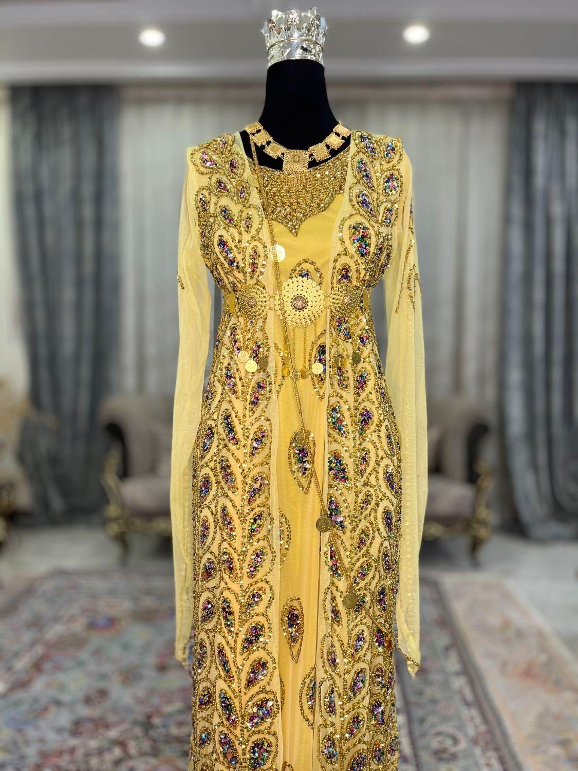 لباس های مجلل و فاخر|لباس|شهریار, شهریار|دیوار