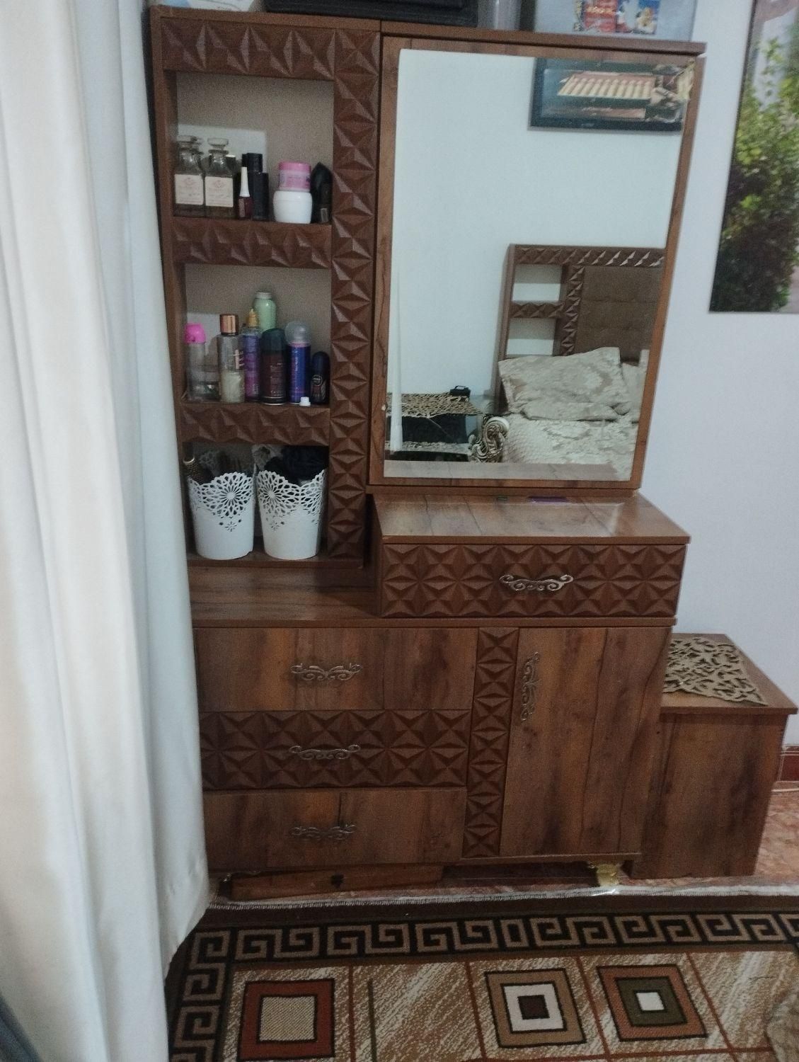 تخت خواب دو نفره|تخت و سرویس خواب|کرج, منظریه|دیوار