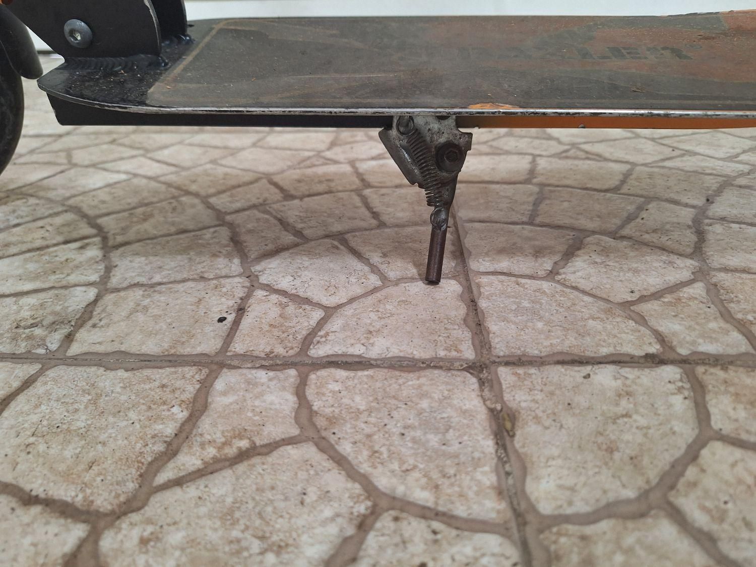 اسکوتر آلومینیومی با چرخ های پلی کربنات مدل BAXLER|دوچرخه، اسکیت، اسکوتر|رشت, آزادگان|دیوار