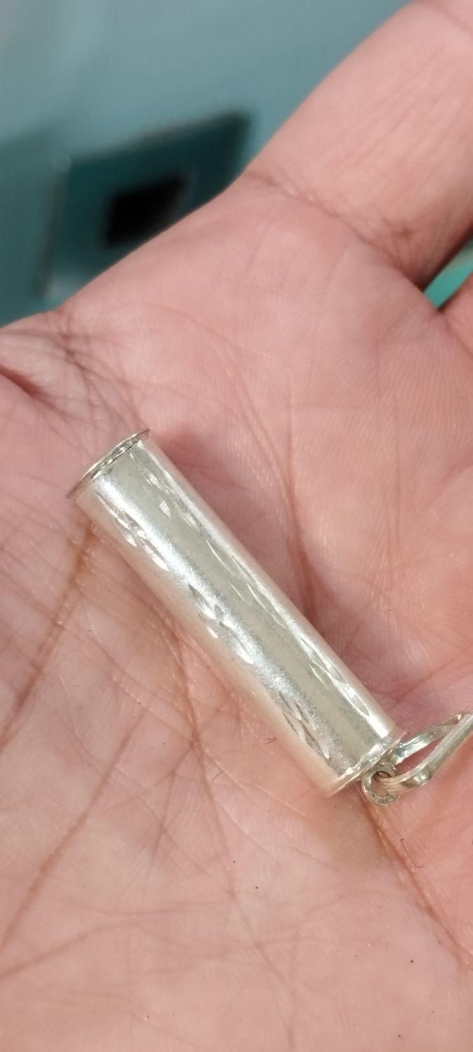 نقره  محفظه حرز|کلکسیون اشیاء عتیقه|ری, شهید غیوری (ابن باویه)|دیوار