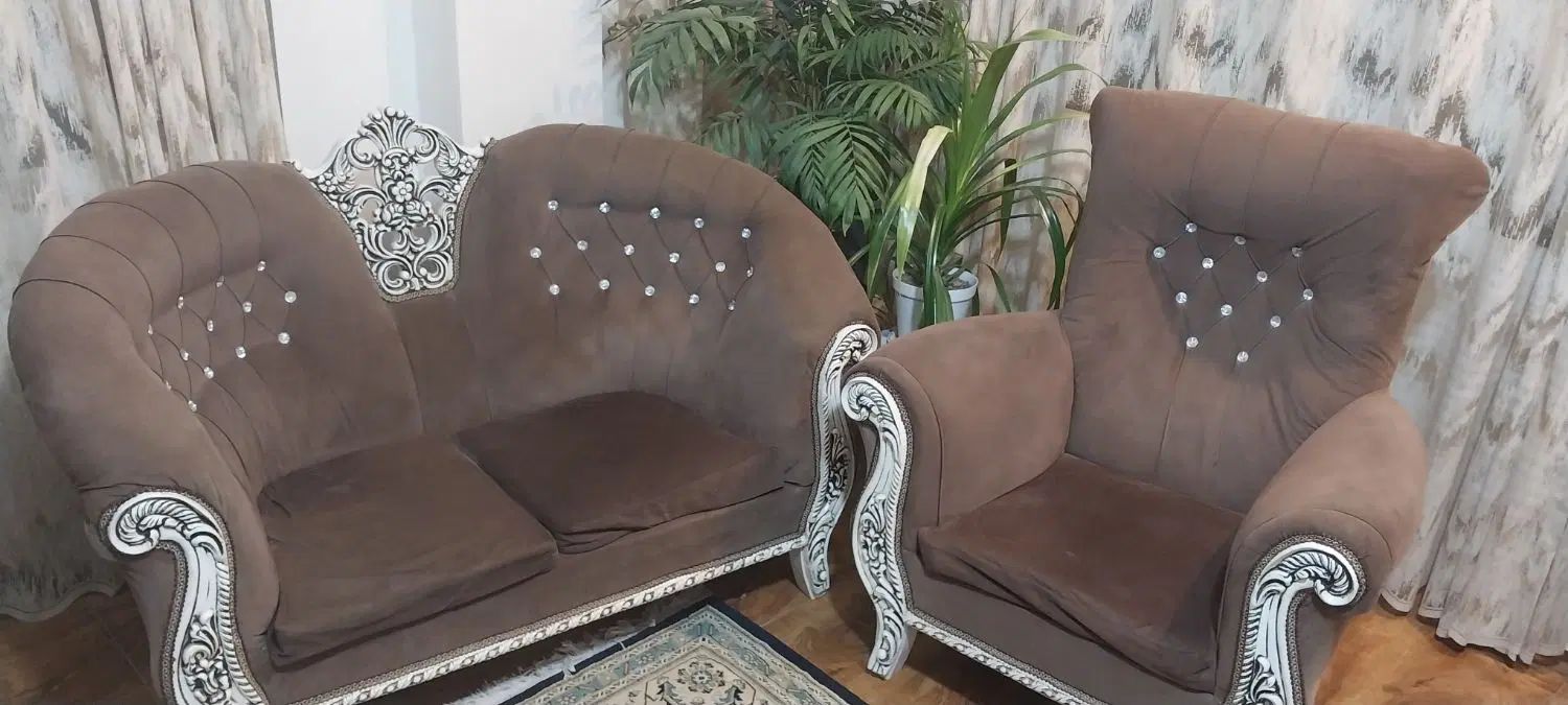 مبل کارکرده ولی سالم|مبلمان خانگی و میز عسلی|رشت, پیله داربن|دیوار