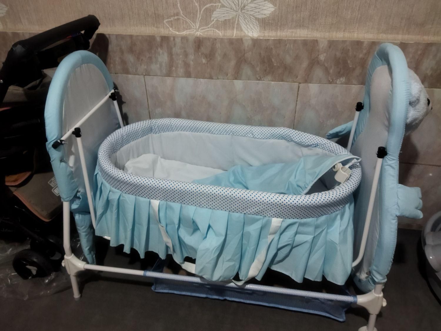 گهواره عروسکی|تخت و صندلی بچه|پاکدشت, خاتون آباد|دیوار