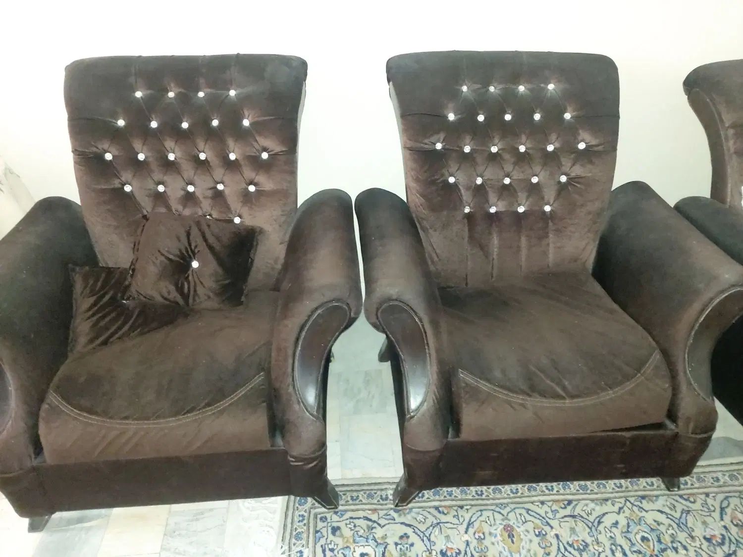 مبل ۷ نفره پارچه ای سالم کم کارکرد با دو کوسن|مبلمان خانگی و میز عسلی|تهران, صادقیه|دیوار
