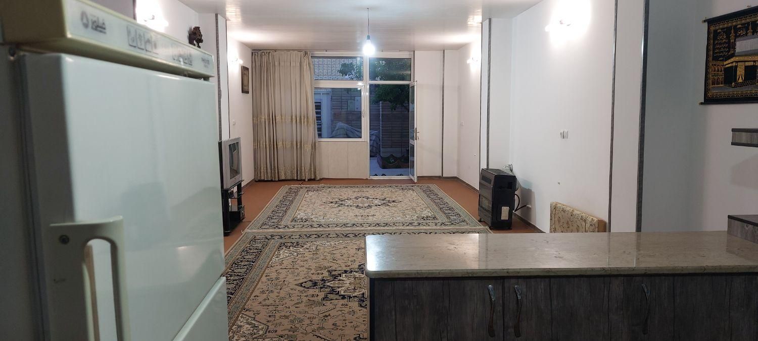 اجاره منزل مسکونی کوتاه مدت|اجارهٔ کوتاهمدت آپارتمان و سوئیت|اصفهان, گرکان|دیوار