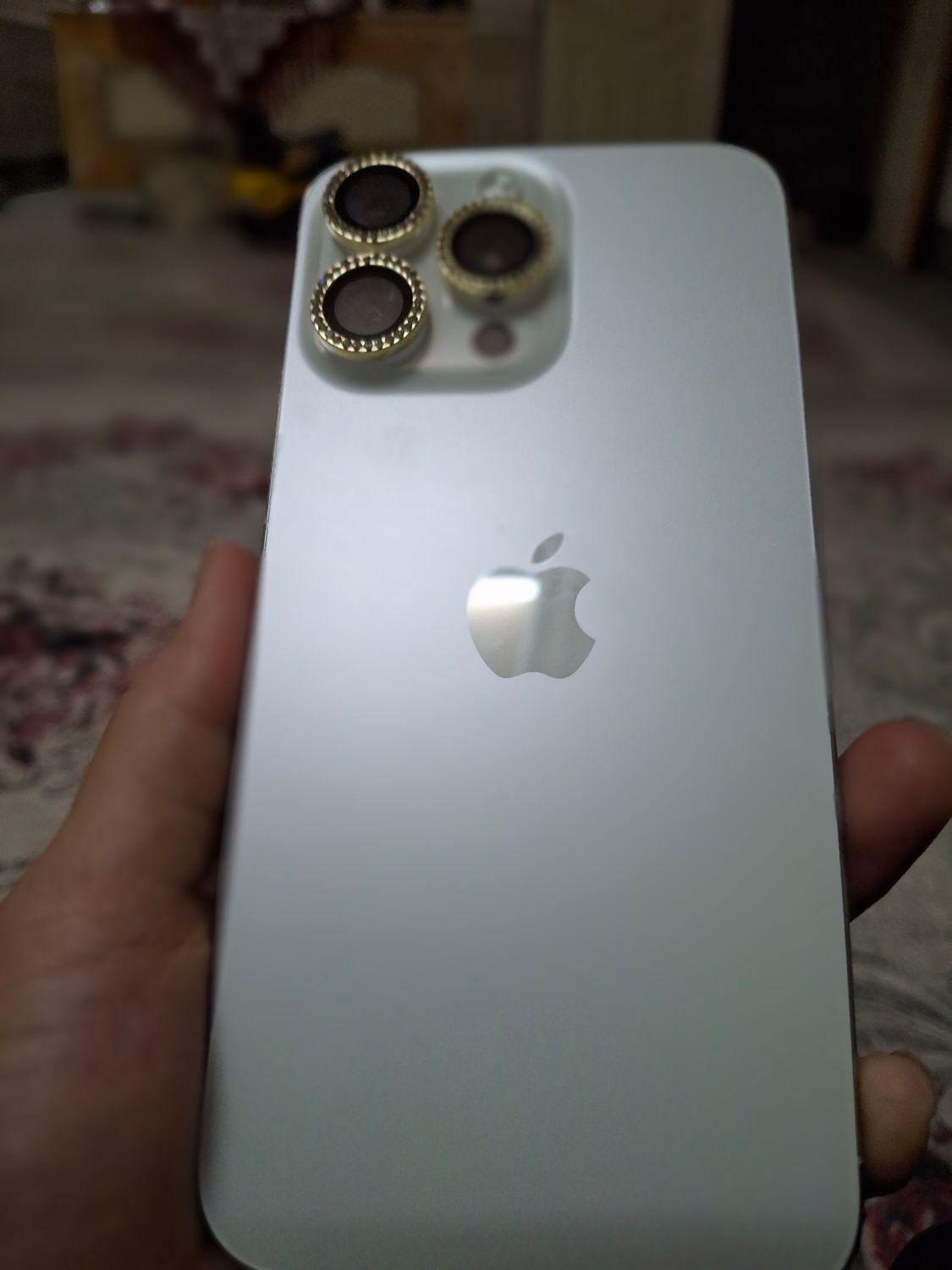 اپل iPhone 15 Pro Max با حافظهٔ ۲۵۶ گیگابایت|موبایل|قم, سراجه (۱۵ خرداد)|دیوار