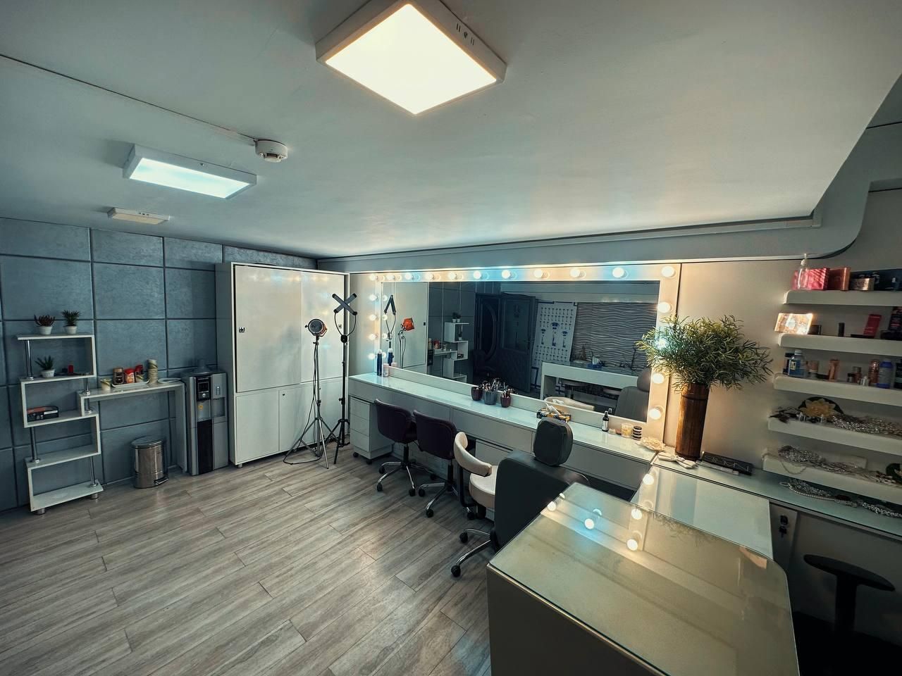 اتاق ۳۰ متر مستقل مبله و با امکانات|اجارهٔ دفتر کار، اتاق اداری، مطب|تهران, کاج|دیوار