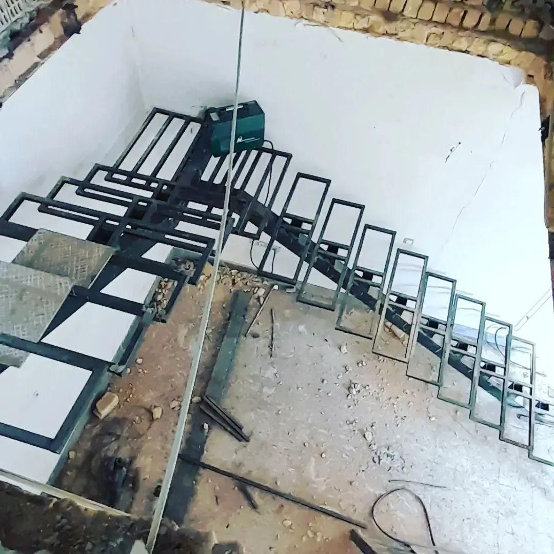 ساخت پله گرد دوبلکس|خدمات پیشه و مهارت|کوهدشت, |دیوار