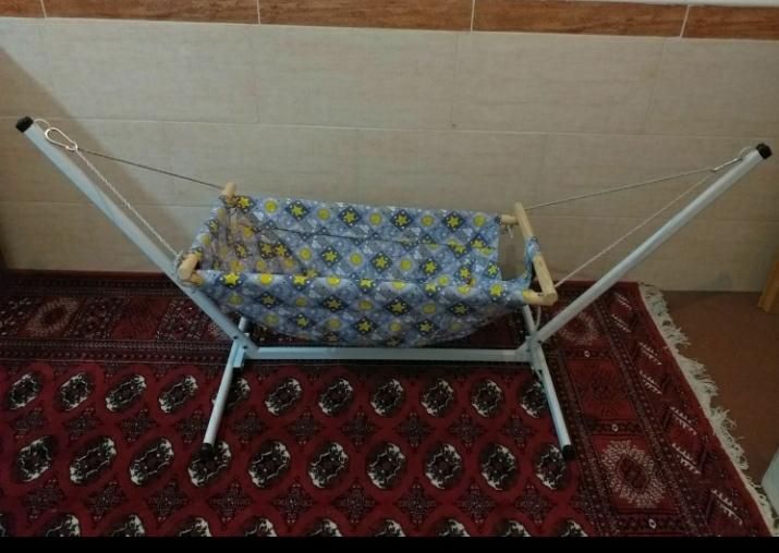 گهواره سنتی نوزاد.جنس فلز|تخت و صندلی بچه|گرگان, |دیوار