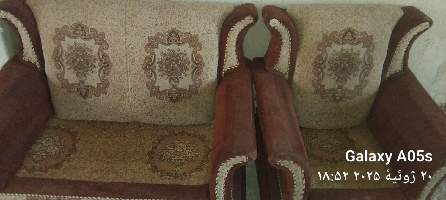 مبل هفت نفره|مبلمان خانگی و میز عسلی|میانه, |دیوار