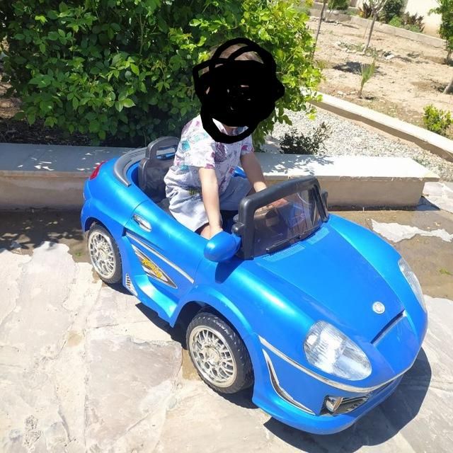 ماشین شارژی کودک|اسباب‌بازی بچه|پیشوا, |دیوار