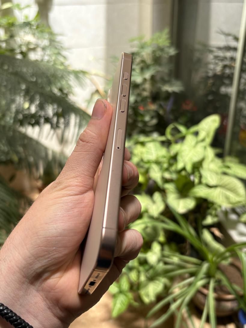 اپل iPhone 16 Pro Max با حافظهٔ ۲۵۶ گیگابایت|موبایل|همدان, |دیوار