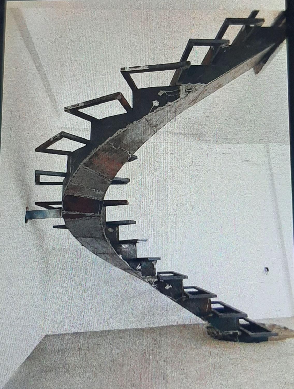 پله پیچ|خدمات پیشه و مهارت|همدان, |دیوار