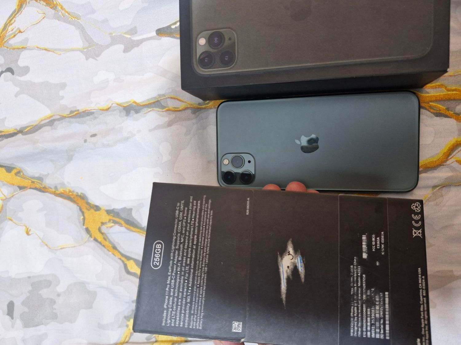 اپل iPhone 11 Pro Max با حافظهٔ ۲۵۶ گیگابایت|موبایل|بروجرد, |دیوار