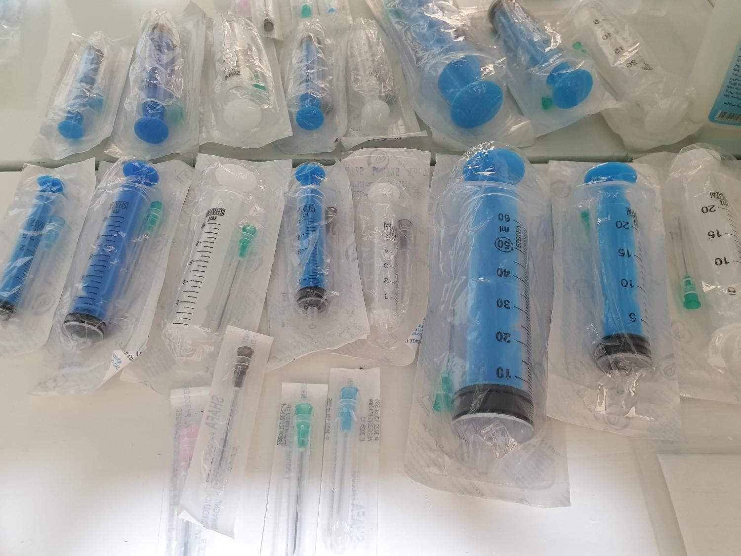 سرنگ 2.5 5 10 20 50 سی سی و انواع سرسوزن ها|آرایشی، بهداشتی، درمانی|تبریز, |دیوار