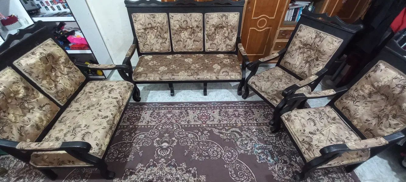 مبل ۷ نفره کلاسیک|مبلمان خانگی و میز عسلی|ایذه, |دیوار