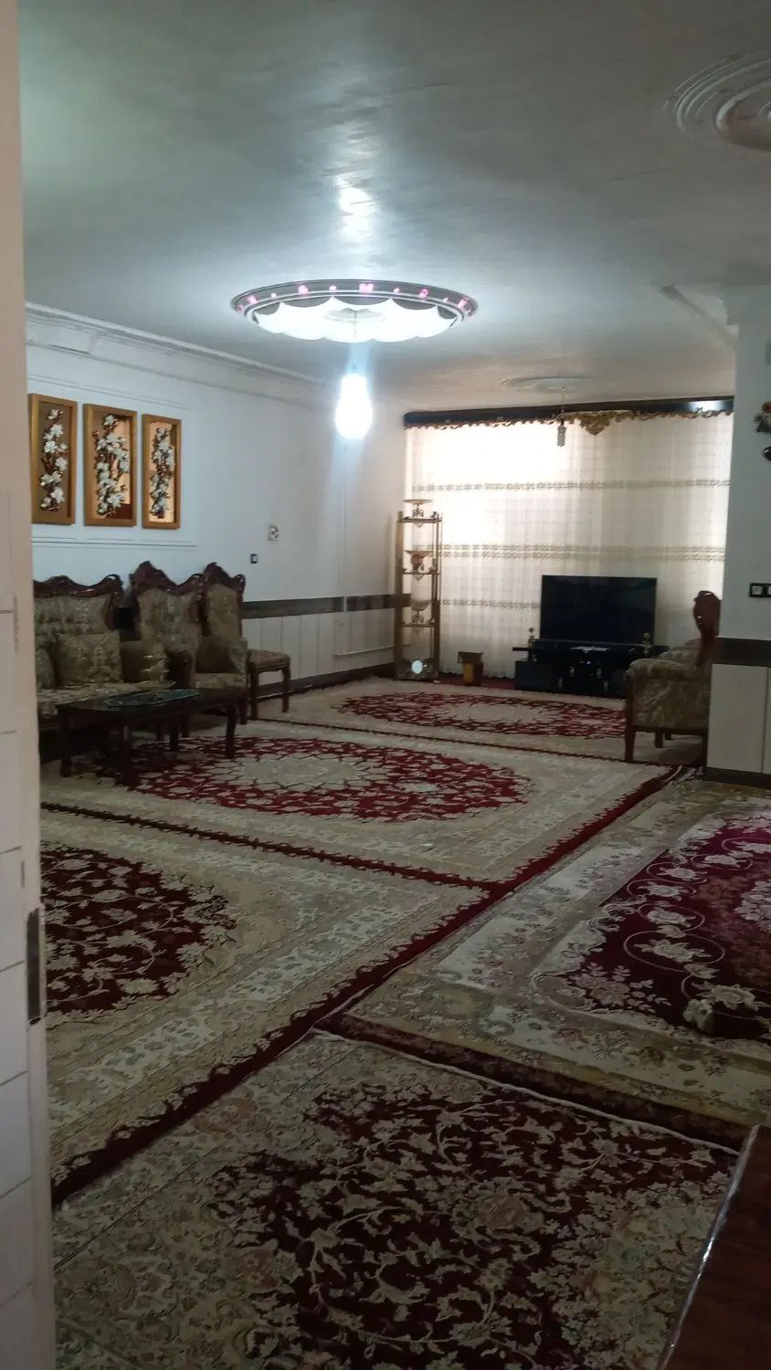 فروش منزل ویلایی بلوار۲۲ بهمن کوچه سرمدی چراغی|فروش خانه و ویلا|اسدآباد, |دیوار