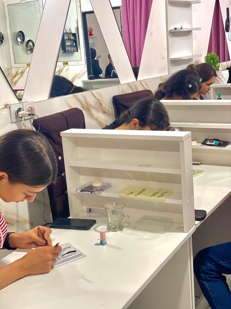 اموزشگاه  تخصصی مژه وناخن|خدمات آموزشی|مشهد, توس (بلوار توس)|دیوار