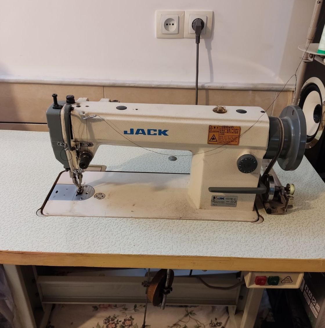 چرخ خیاطی دوپایه|چرخ خیاطی و ریسندگی|کاشان, گارزگاه|دیوار