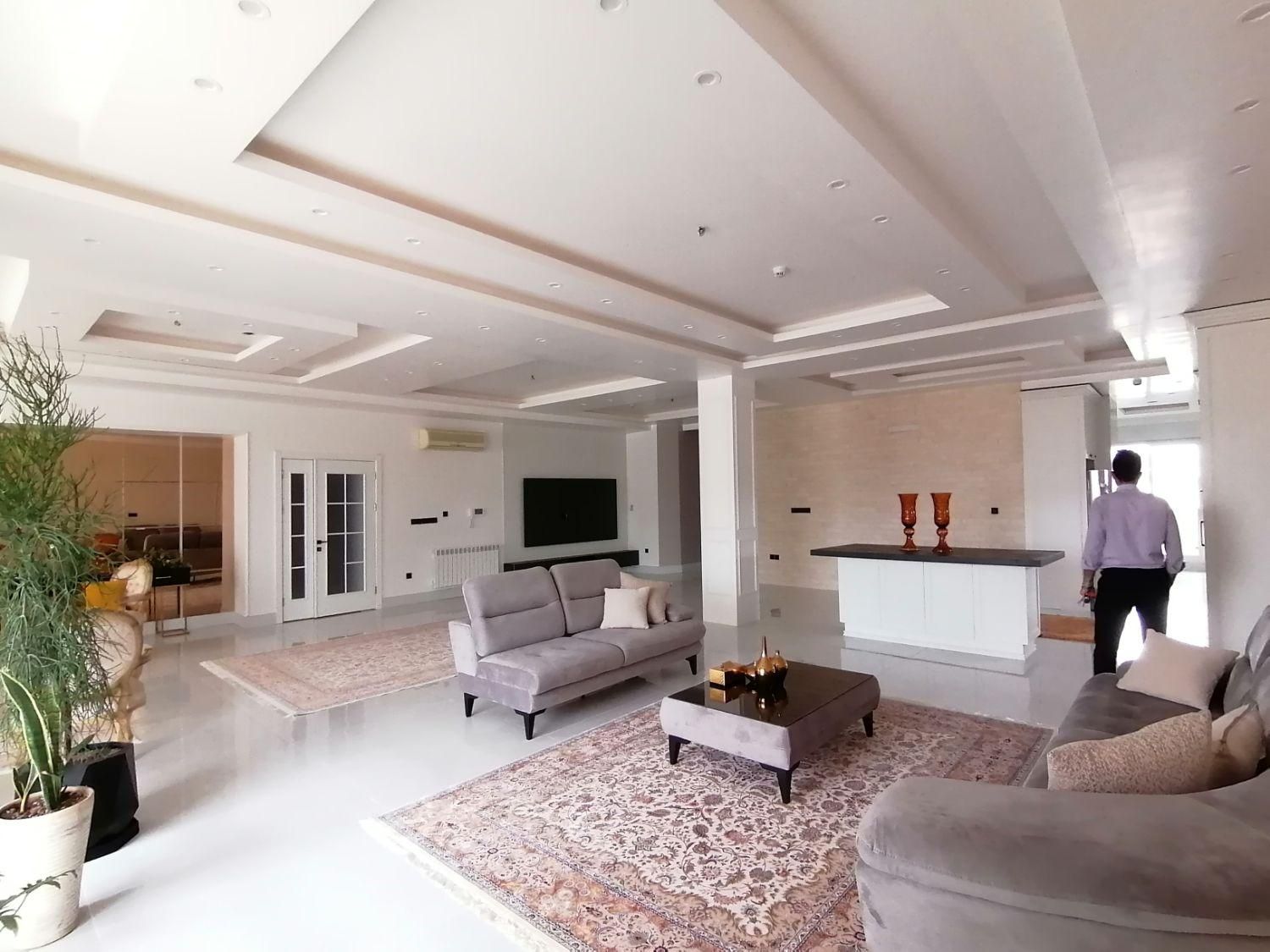 اجاره آپارتمان لوکس 340 متر چهار خواب تک واحدی|اجارهٔ آپارتمان|ساری, |دیوار