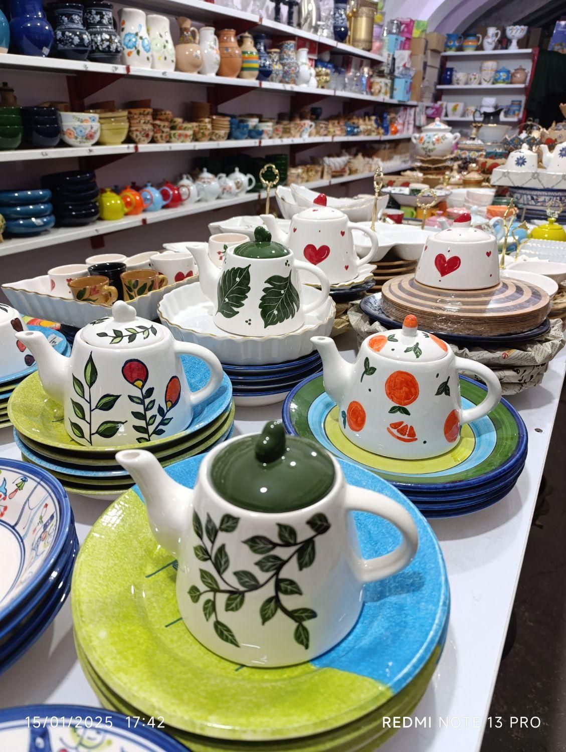 ظروف سفال و سرامیک|قوری، کتری، قهوهساز دستی|بیرجند, |دیوار