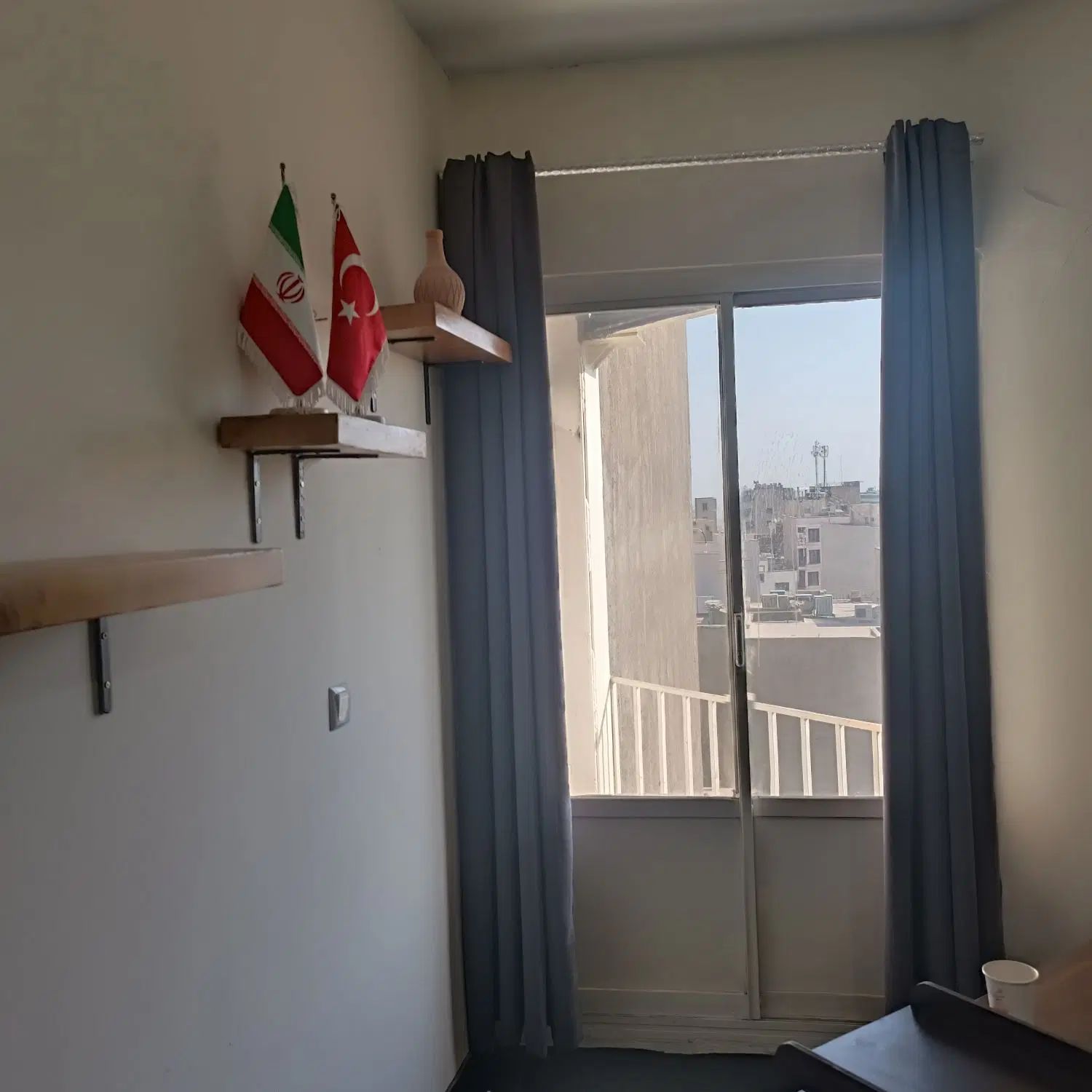 اجاره اداری ۱۸ متری در فلسطین (میدان انقلاب)|اجارهٔ دفتر کار، اتاق اداری، مطب|تهران, فلسطین (میدان انقلاب)|دیوار