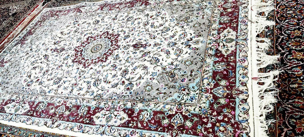 فرش دستبافت کاشان نو نو|فرش|تهران, فلسطین (میدان انقلاب)|دیوار