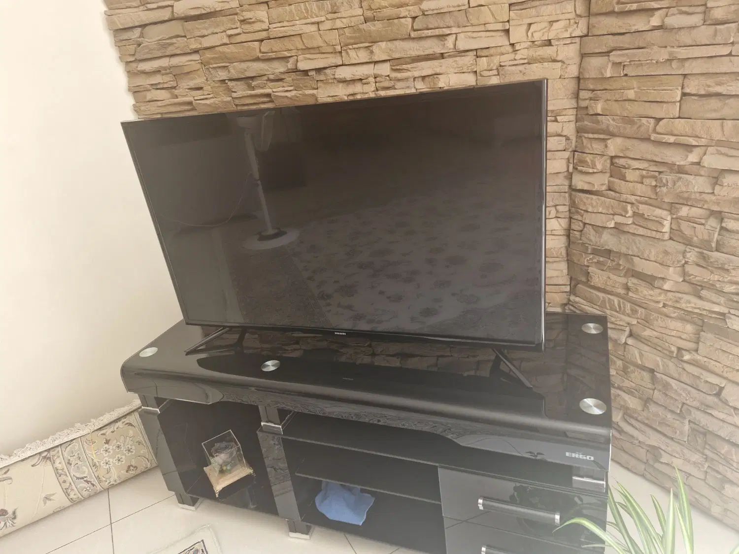 تلویزیون ۴۳ اینچ سامسونگ LED|تلویزیون و پروژکتور|اصفهان, باغ فردوس|دیوار