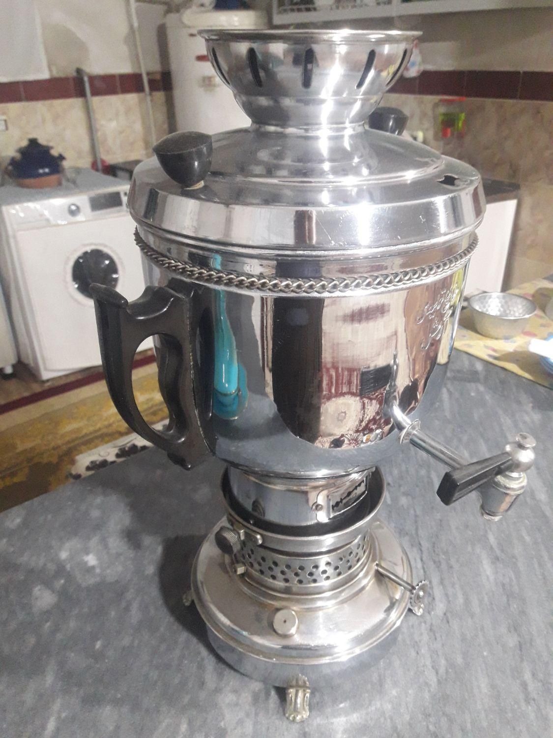 سماور نفتی خیلی تمیز کم کار|سماور، چای‌ساز، قهوه‌ساز|بوکان, |دیوار