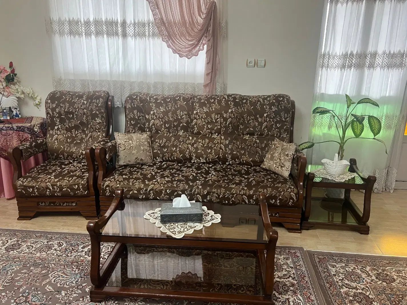 مبلمان|مبلمان خانگی و میز عسلی|رشت, پیله داربن|دیوار
