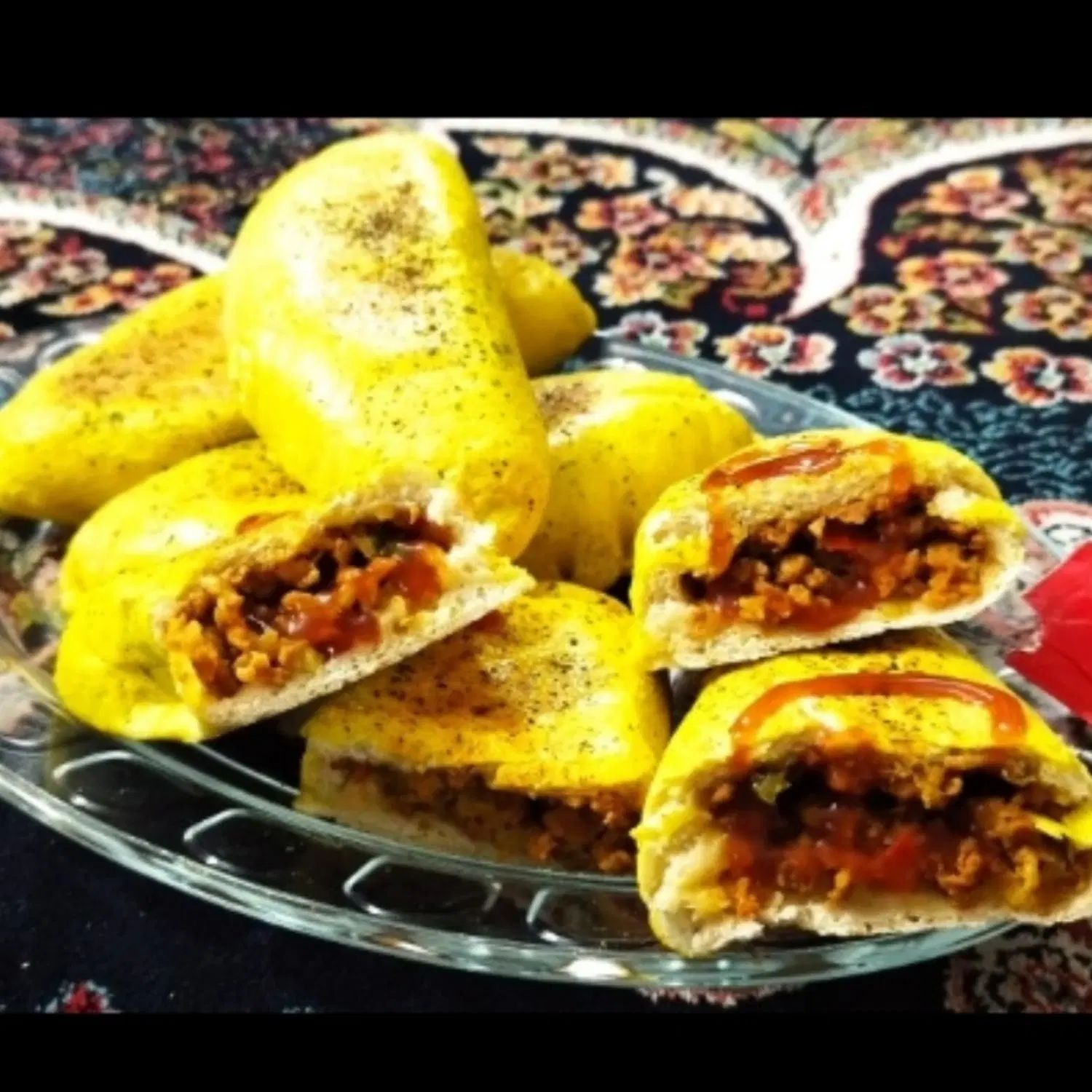 پیراشکی مخلوط پرمواد و بزرگ فقط ۳۰ + سس|خوردنی و آشامیدنی|مشهد, فدک|دیوار
