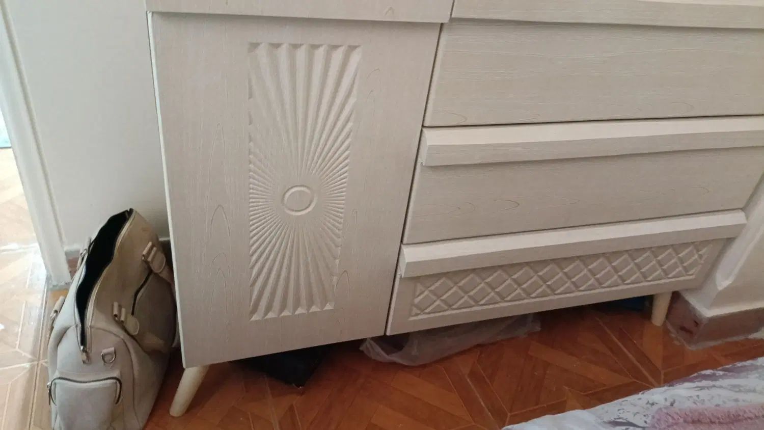 تخت دو نفره ۱۸۰در ۱۶۰ زیره تخت آهن جک دار|تخت و سرویس خواب|تهران, دریاچه شهدای خلیج فارس|دیوار