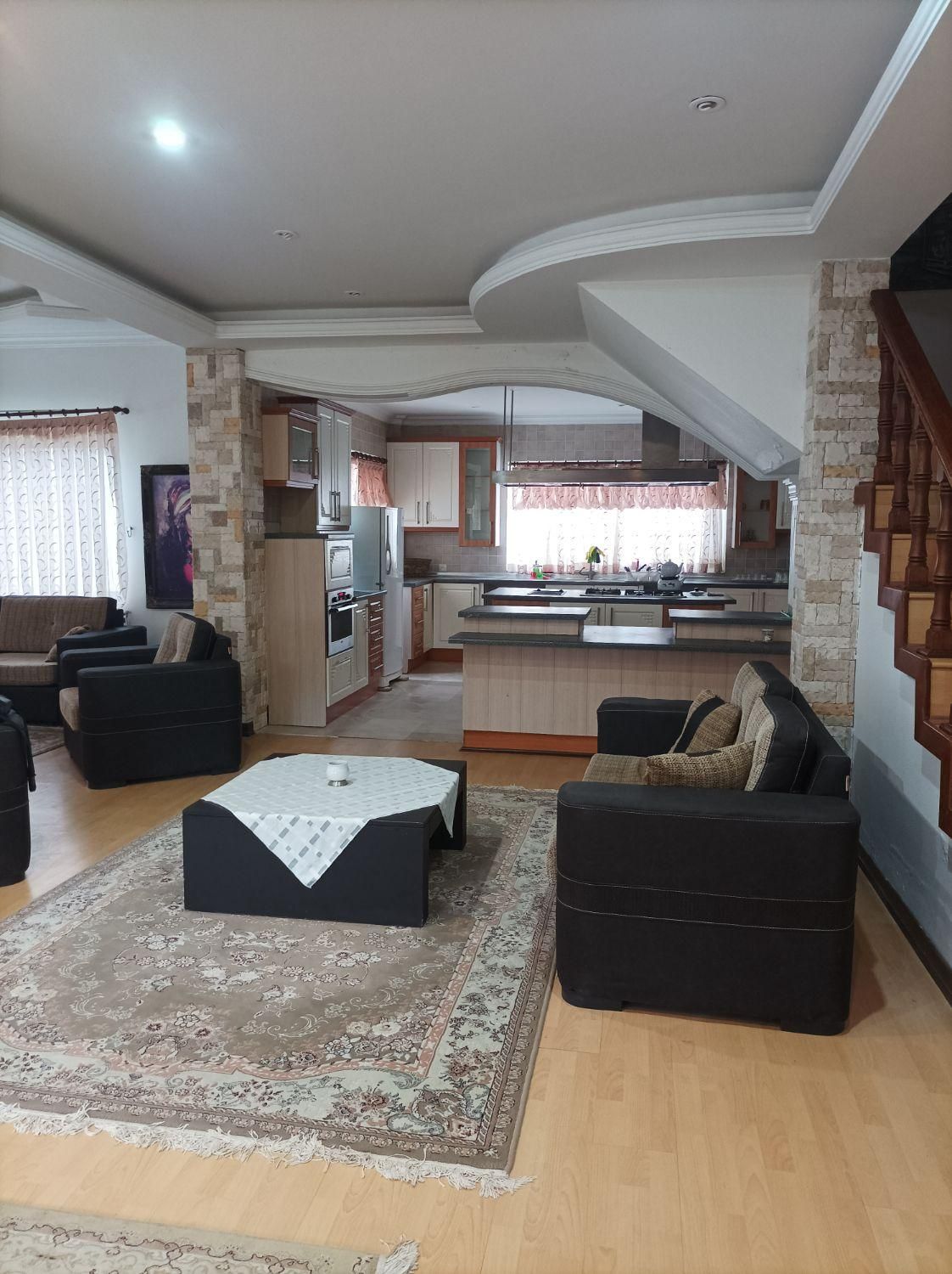 اجاره روزانه/هفتگی/ماهانه ویلا ۹۰۰ متری|اجارهٔ کوتاه‌مدت ویلا و باغ|سلمان‌شهر, |دیوار