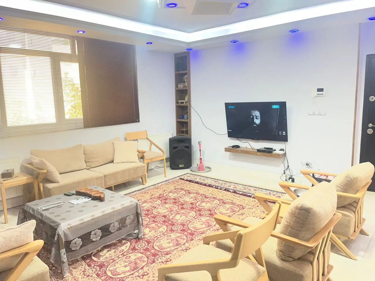 طبقه اول رو سر پارکینگ در سروش شرقی والفجر|اجارهٔ آپارتمان|شیراز, شهرک مخابرات|دیوار