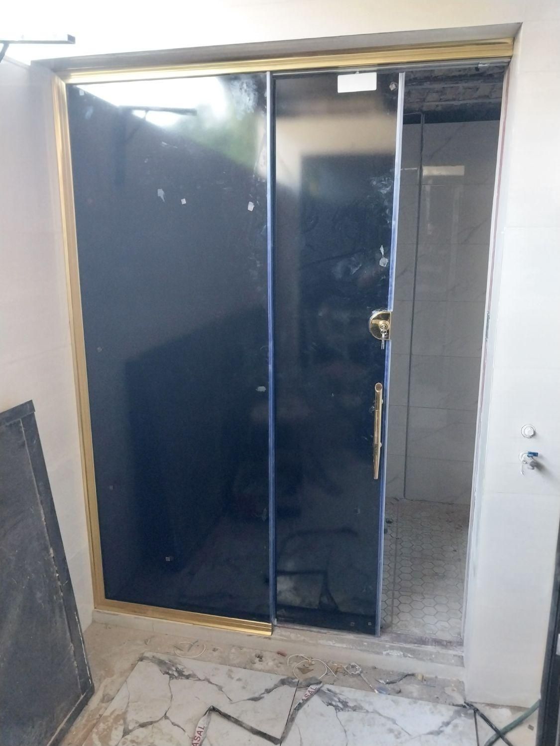 شیشه سکوریت.درب اتومات وکرکره برقی|خدمات پیشه و مهارت|ارومیه, |دیوار