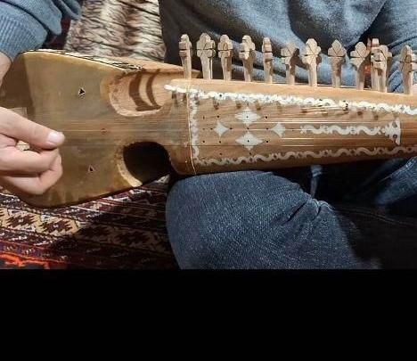 رباب|سازهای سنتی|تربت جام, کلالی|دیوار