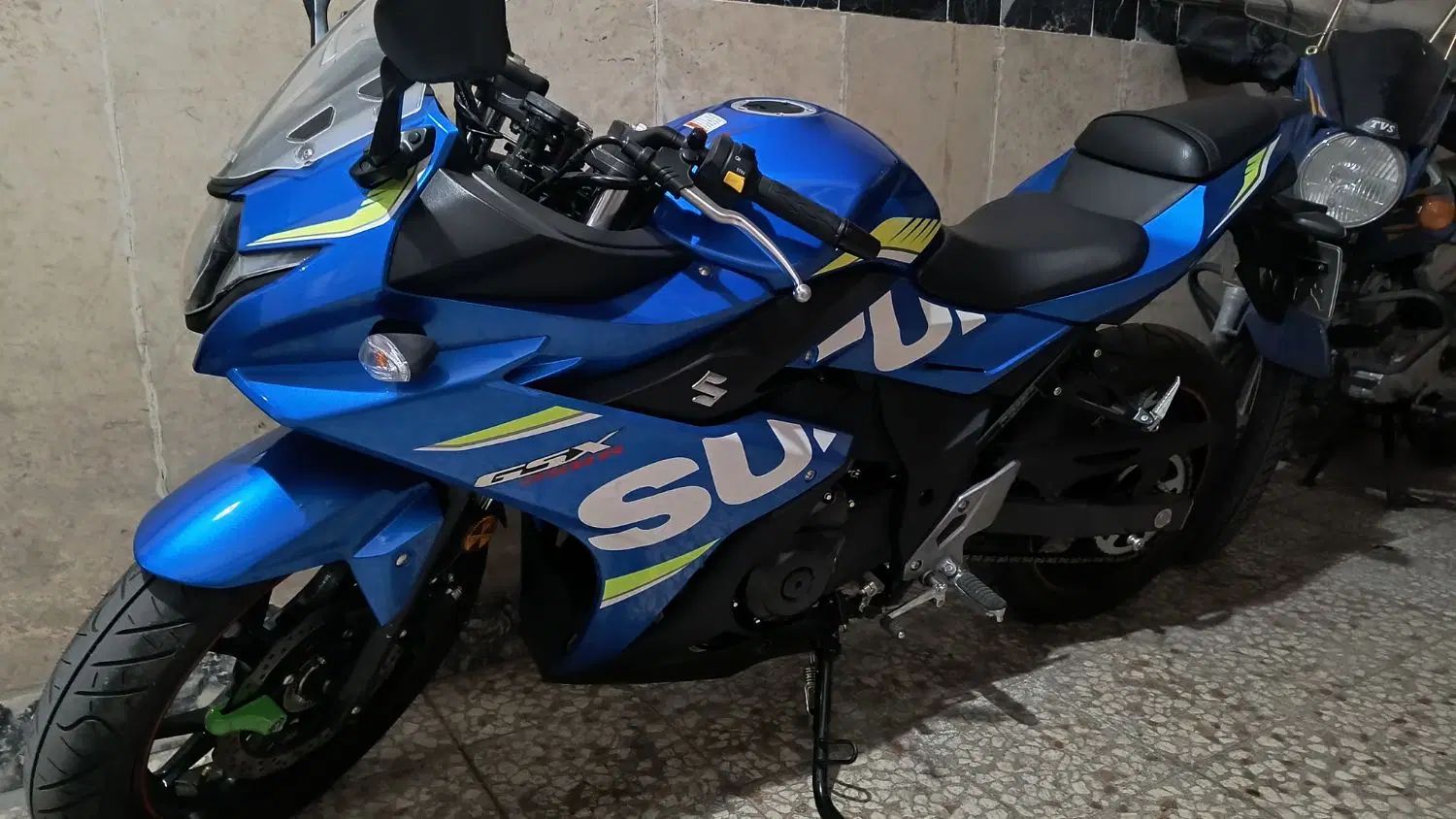 سوزوکی gsx 250R دو سیلندر معاوضه با موتور ارزان تر|موتورسیکلت|تهران, شیوا|دیوار