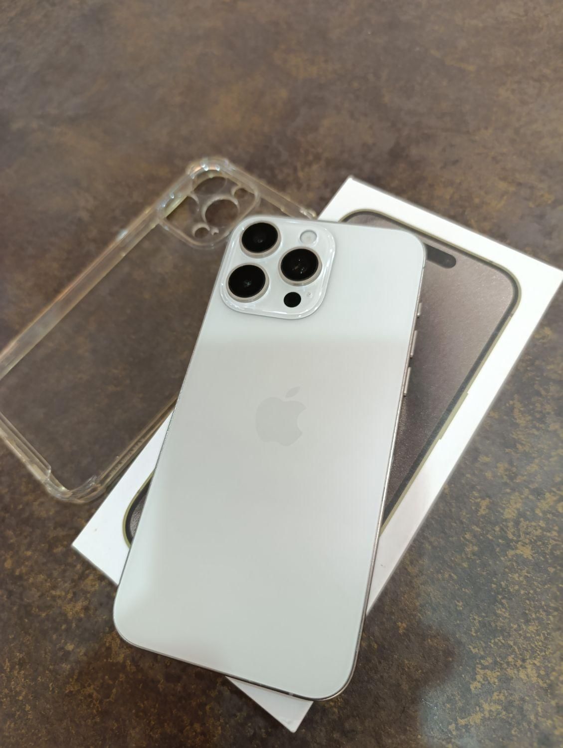 اپل iPhone 15 Pro Max با حافظهٔ ۵۱۲ گیگابایت|موبایل|شاهین‌شهر, شهرک هشت بهشت|دیوار