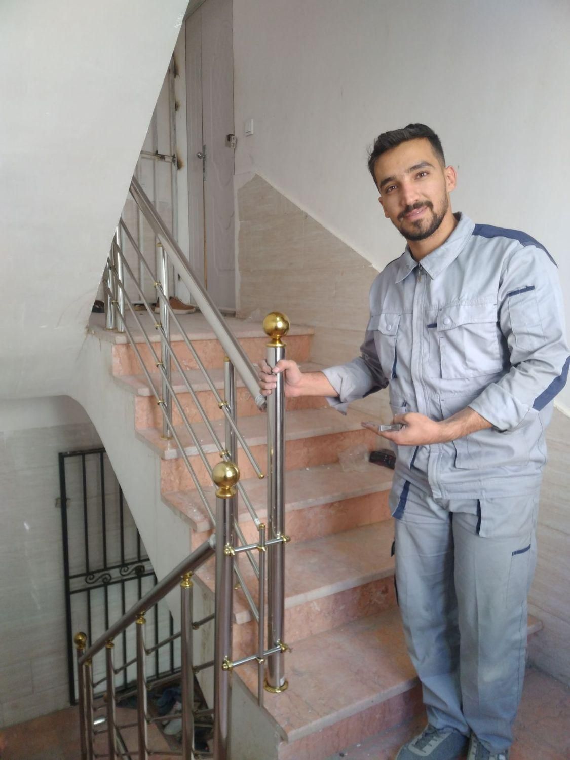 طراحی و اجرای نرده استیل شاهان|خدمات پیشه و مهارت|ماهدشت, |دیوار