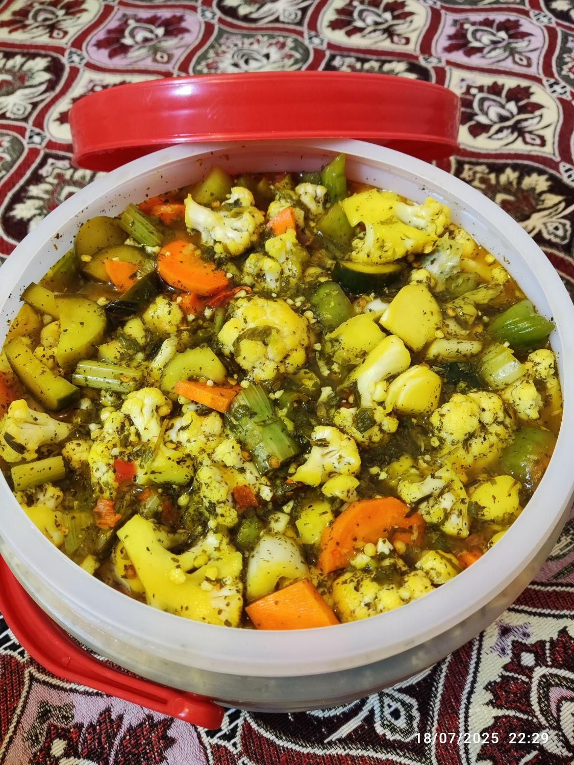 متنوع ترین ترشیجات خانگی|خوردنی و آشامیدنی|تهران, شهرک زینبیه|دیوار