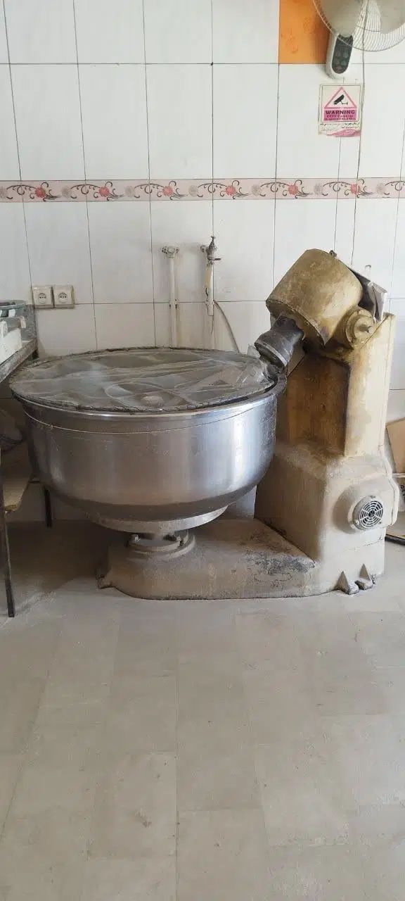 بارک ۳متری ۱سال کارکرده همزن ضمانت ۱۸۰|ماشین‌آلات صنعتی|تهران, شکوفه (عبدل آباد)|دیوار
