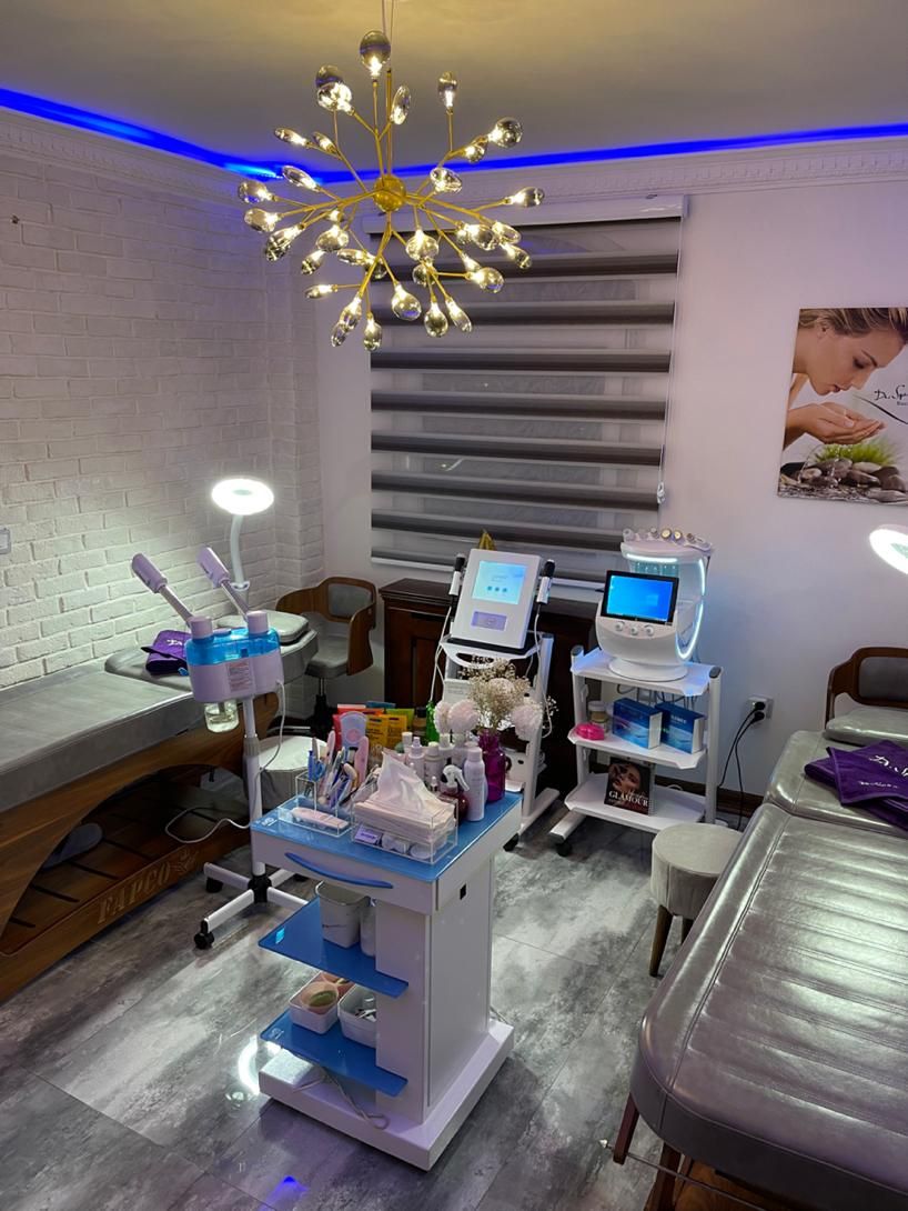 استخدام همکار خانم در کلینیک طب سوزنی و زیبایی|استخدام درمانی، زیبایی، بهداشتی|تهران, تهرانپارس غربی|دیوار