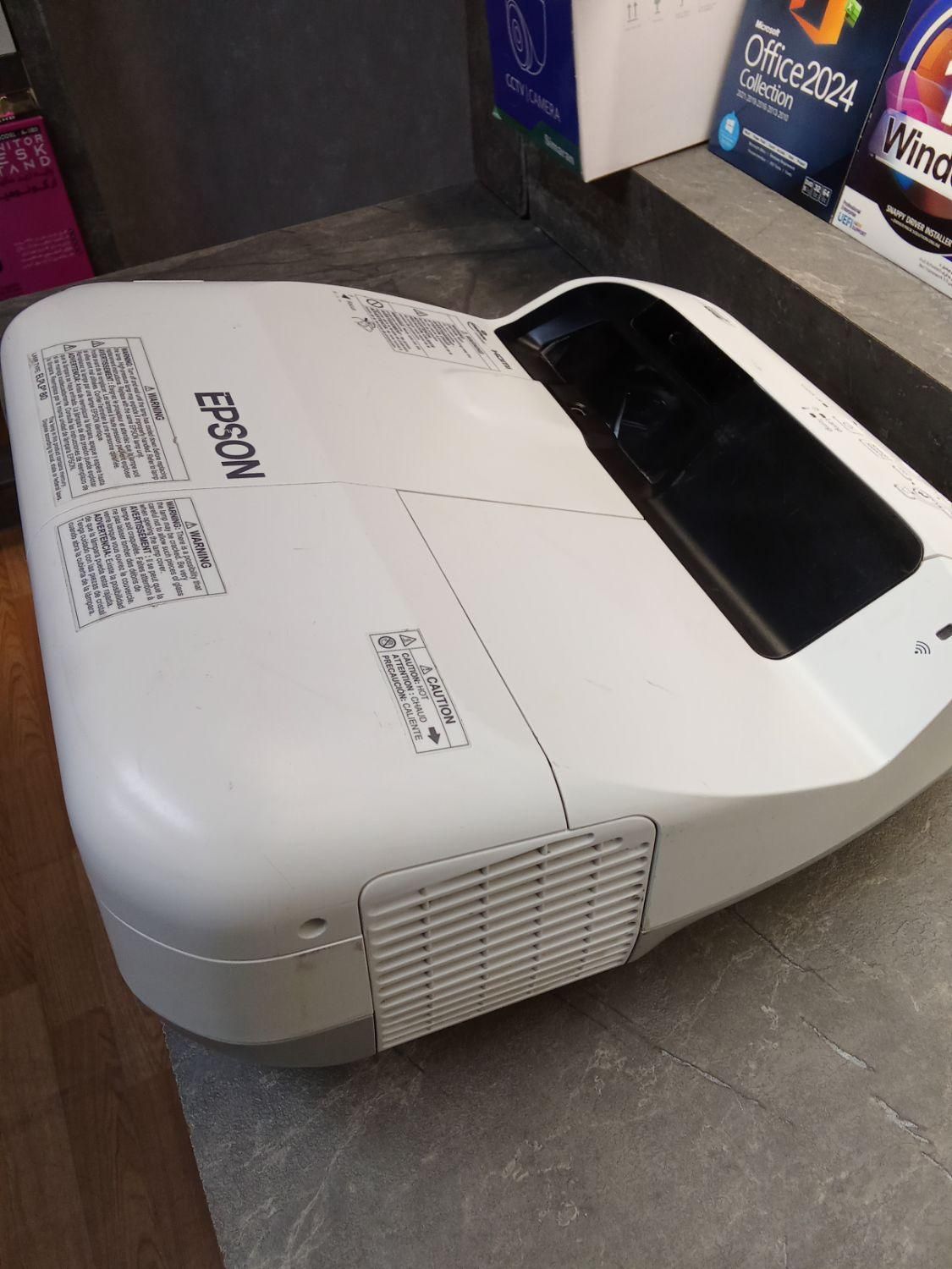 پروژکتورepson  585w|تلویزیون و پروژکتور|تهران, اباذر|دیوار