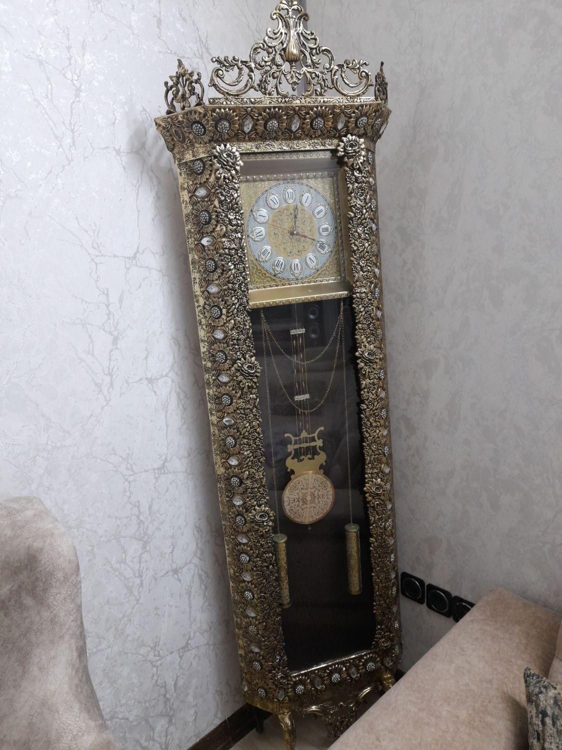 ساعت ایستاده برنز|ساعت دیواری و تزئینی|قم, پردیسان|دیوار