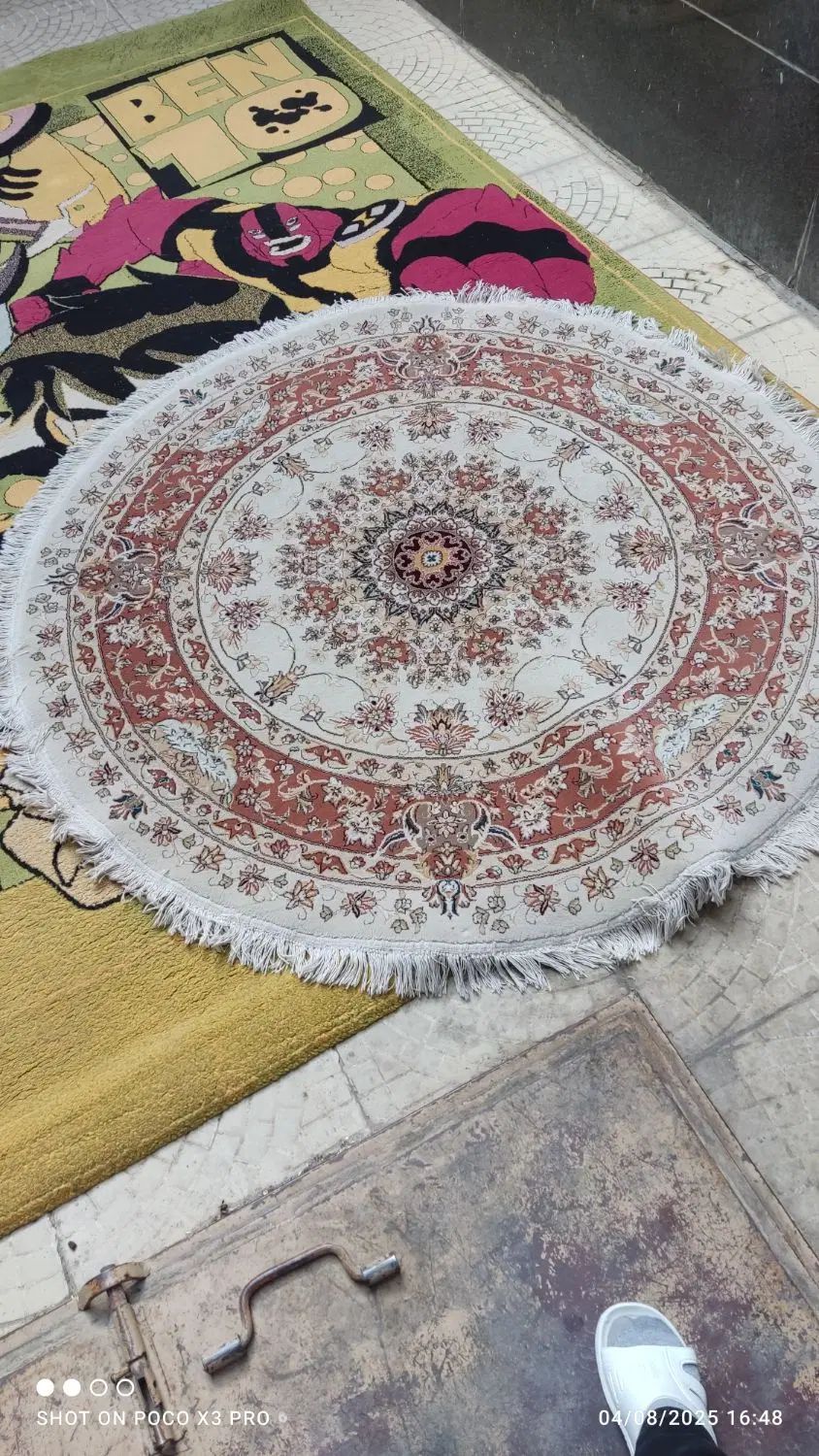 سه تیکه وسایل میز نهارخوری. گلیم فرش . پادری|حراج|سقز, |دیوار