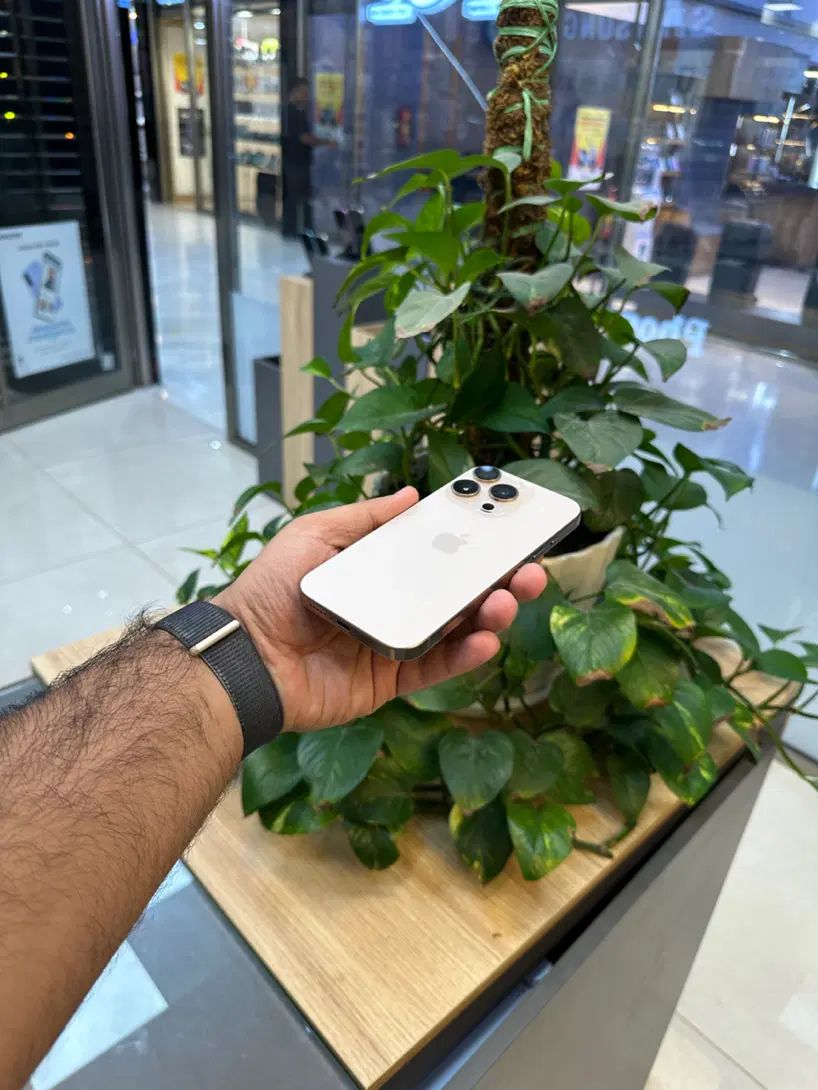 اپل iPhone 16 Proباحافظهٔ ۱۲۸ گیگابایتzaa۳۰بارشارژ|موبایل|اصفهان, احمدآباد|دیوار