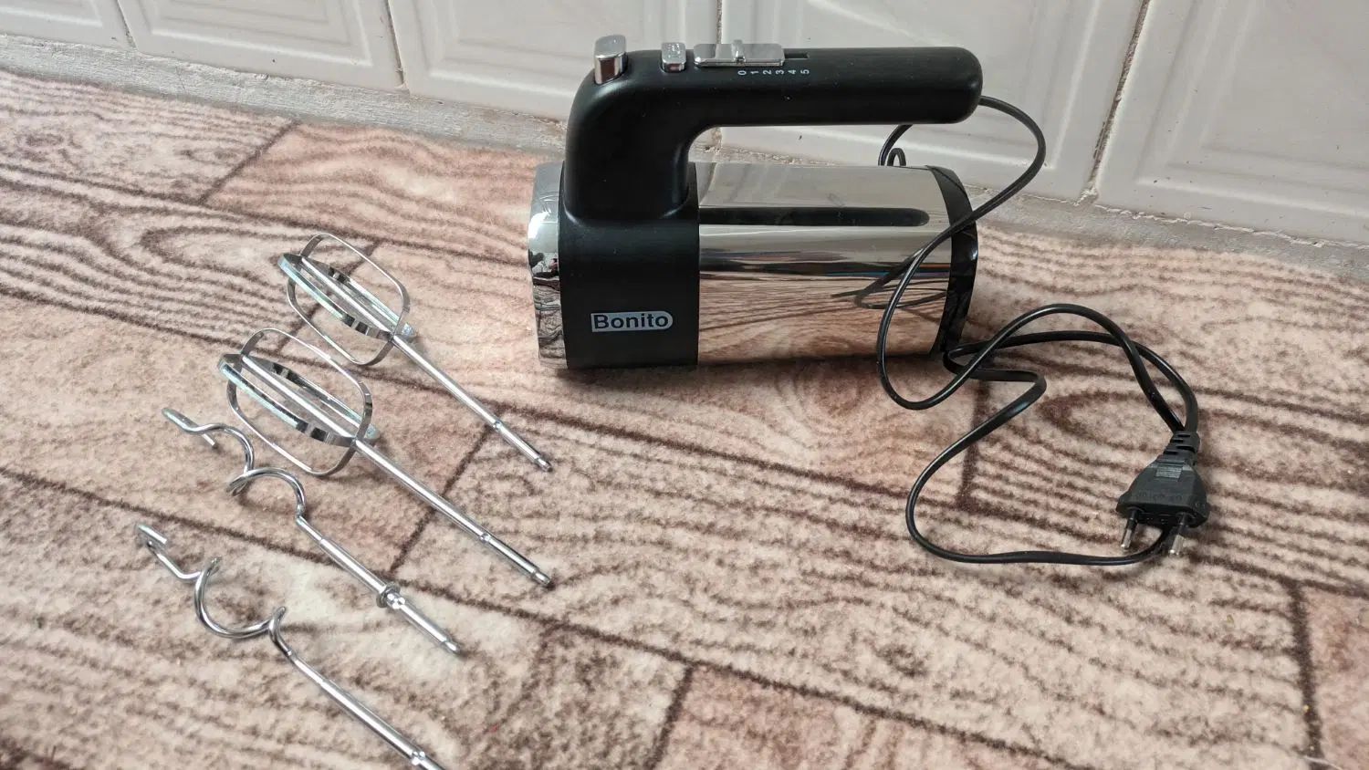 همزن برقی نونو فقط ۱۶۰۰ت ب علت مهاجرت فروخته میشه|خردکن، آسیاب، غذاساز|کرج, حصارک بالا|دیوار