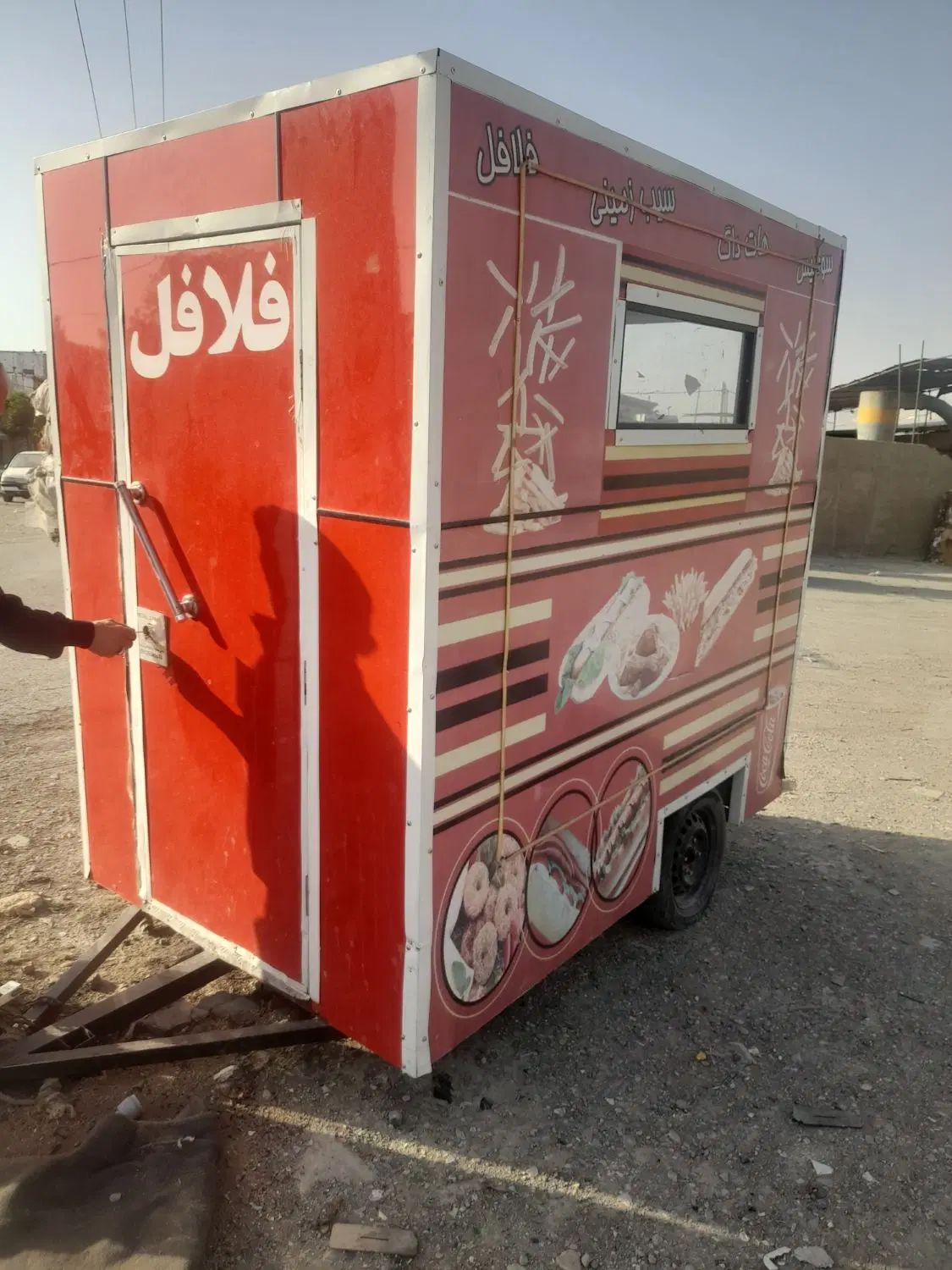 کانکس دکه متحرک چرخ دار ساندویچی وفلافلی در حدنو|فروشگاه و مغازه|کرمانشاه, |دیوار