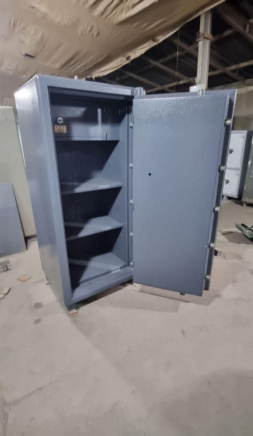 گاو صندوق مدل orpt(دلار. طلا) ۳۲|دفتر کار|رشت, دیلمان|دیوار