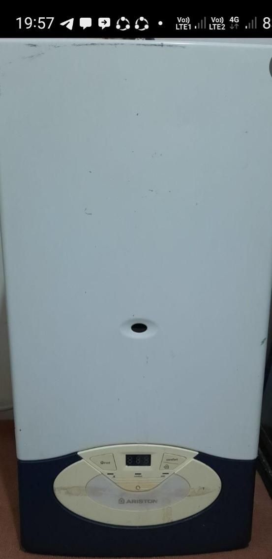 پکیج  ۲۸۰۰۰ آریستون اصل ایتالیا|آبگرمکن، پکیج، شوفاژ|چالوس, |دیوار