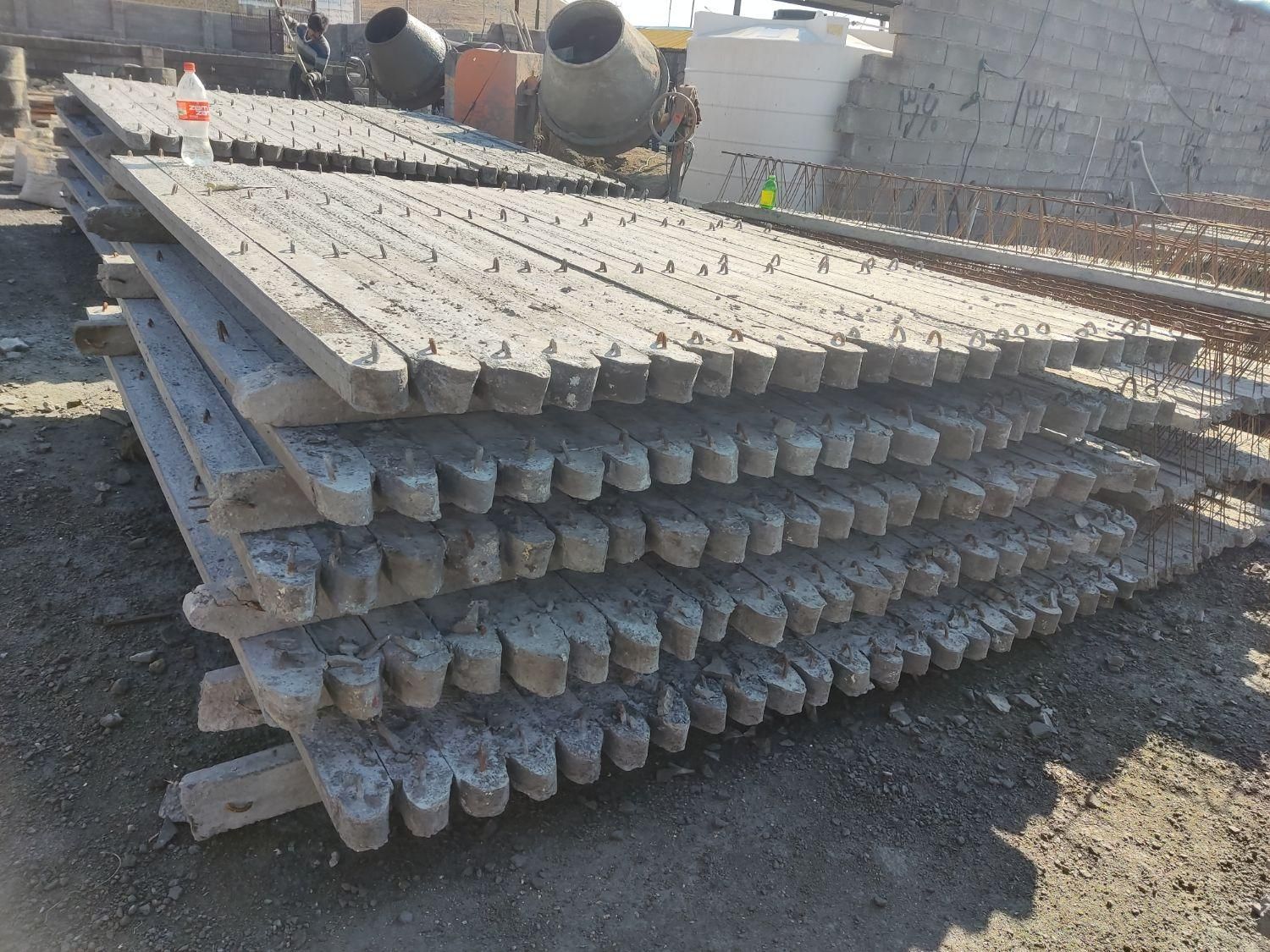 پایه فنس بتنی وفنس|خدمات باغبانی و درختکاری|خرمآباد, |دیوار